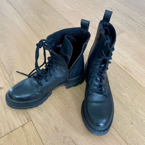 Steve Madden Jamisyn boot - Picture 3 of 5